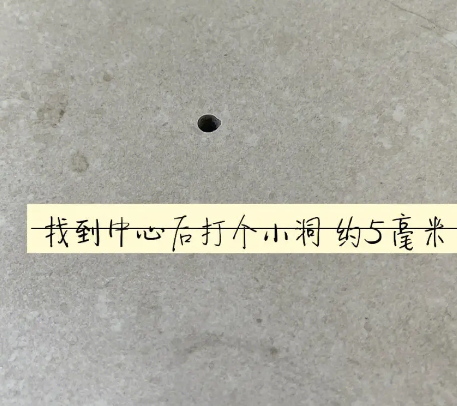 城固瓷砖空鼓维修公司专业解答在瓷砖铺贴过程中，如果砂料搅拌不均匀，将会带来以下问题